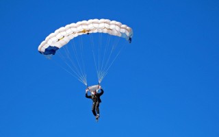 0.7秒三分压哨绝杀！CBA又现死亡绝杀：男篮天才后卫太横了！